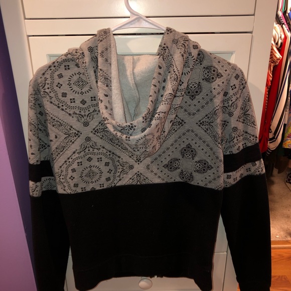 Pattern hoodie - Picture 2 of 3